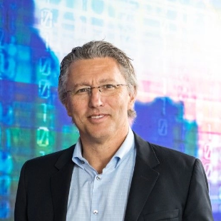 Peter Kassabov Headshot